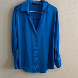 Zara Women's Vibrant Blue Button-Down Shirt size medium